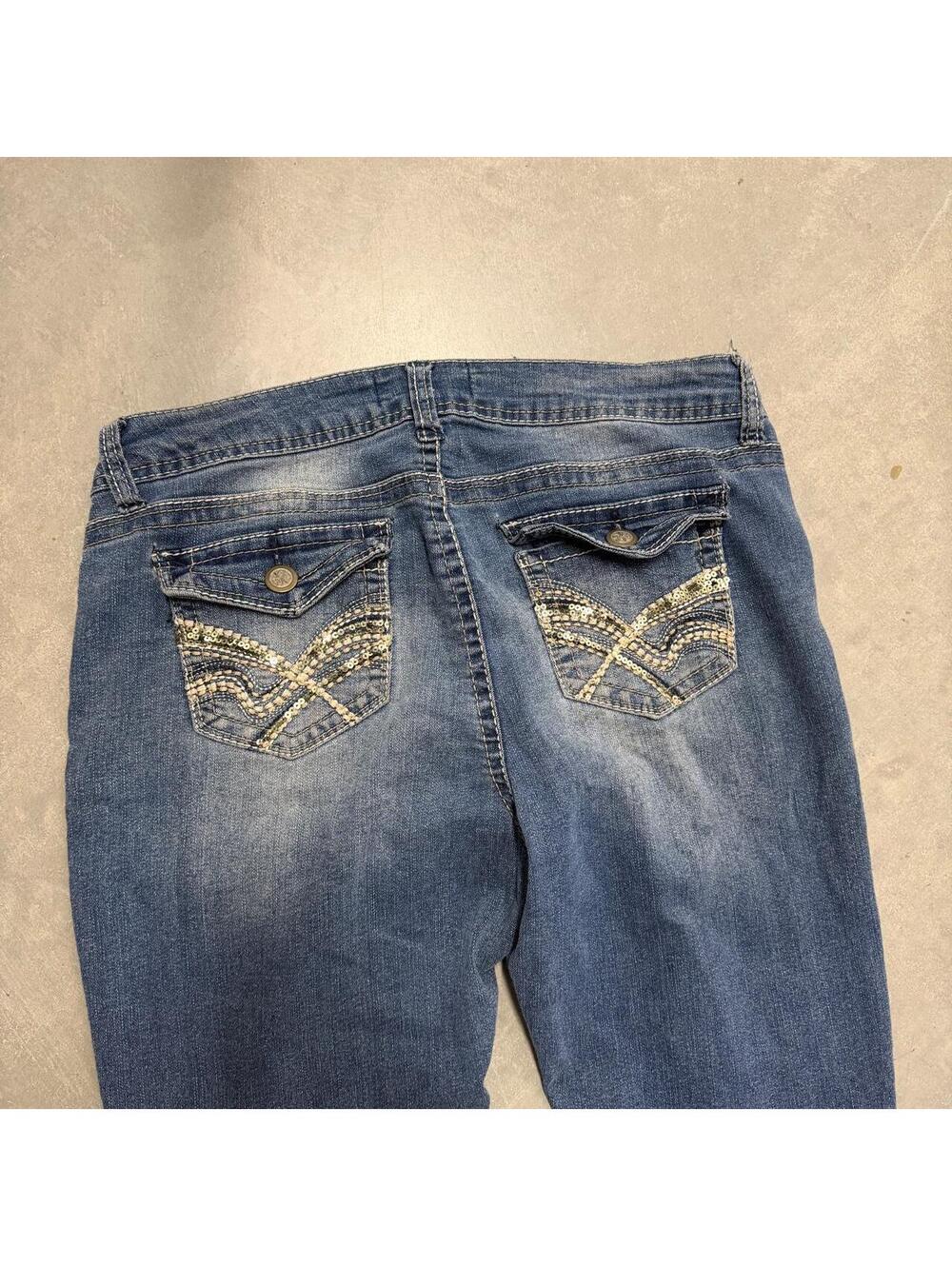 No Boundaries Women's Size 13 Skinny StraightJeans Medium Wash Stretch Denim